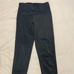 Onzie yoga leggings size small